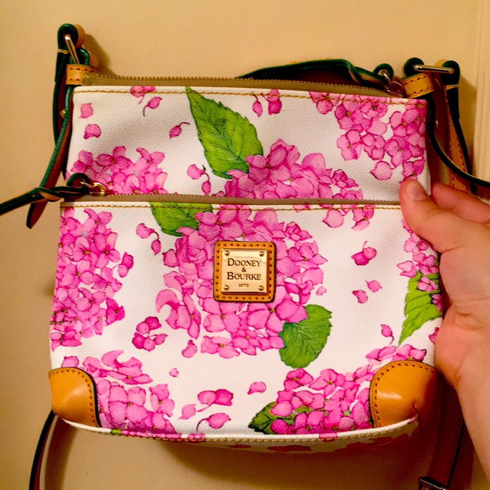 Dooney & Bourke crossbody bag—pink and white floral